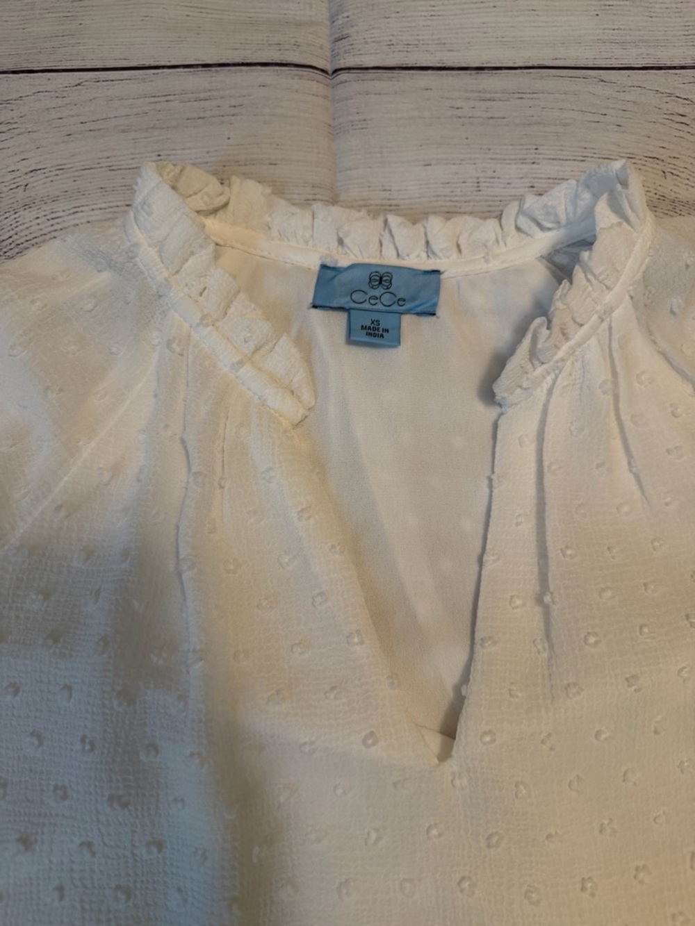 Women's CeCe White Swiss Dot Peasant Dress - Picture 4 of 7